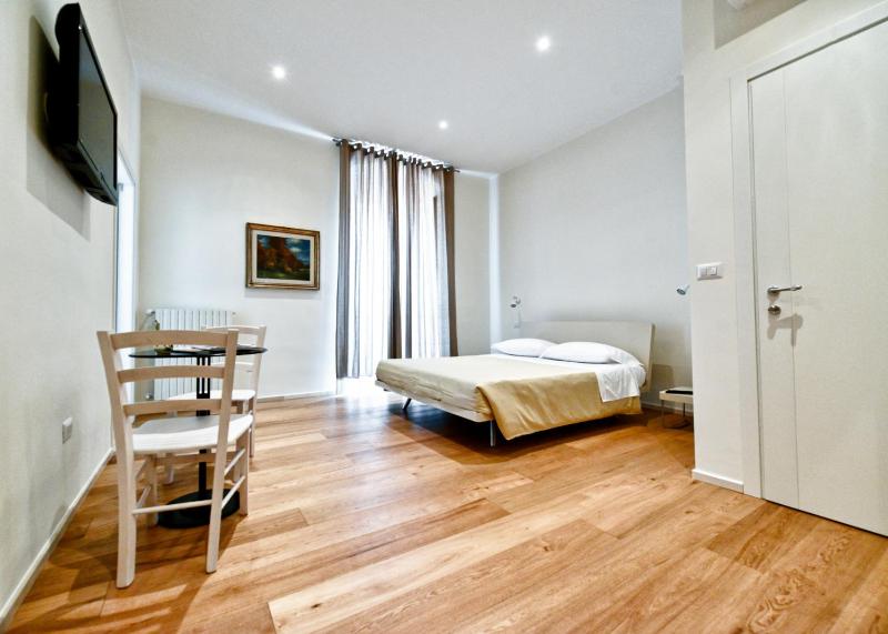 Deluxe Triple Room image 1