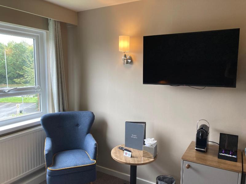 Superior Double Room image 3