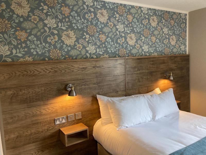 Superior Double Room image 2