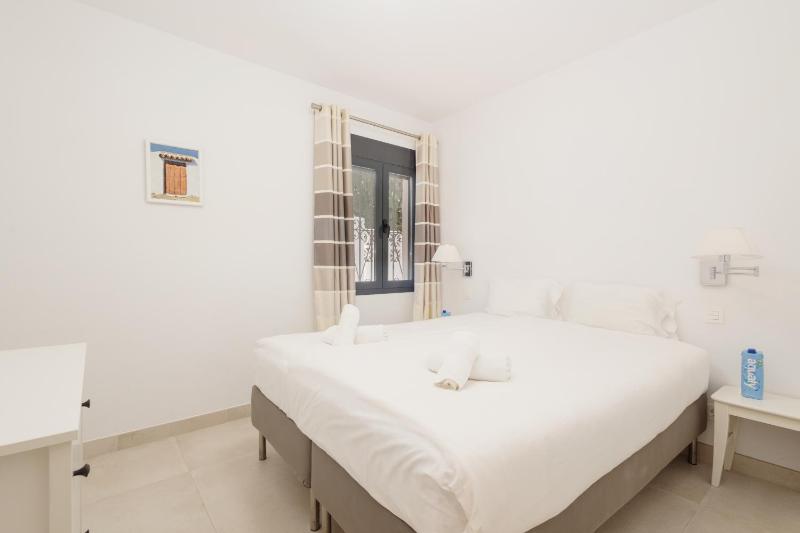 Cozy holiday home by the beach in Costabella Marbella - image 26