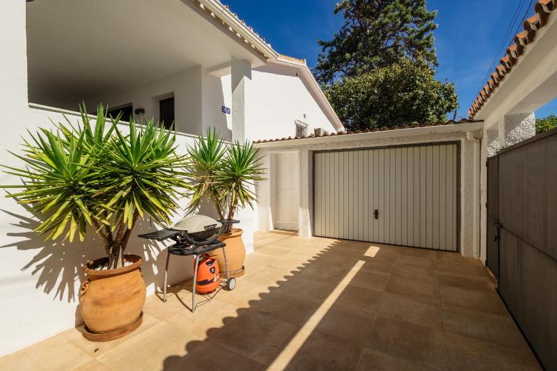 Cozy holiday home by the beach in Costabella Marbella - image 12
