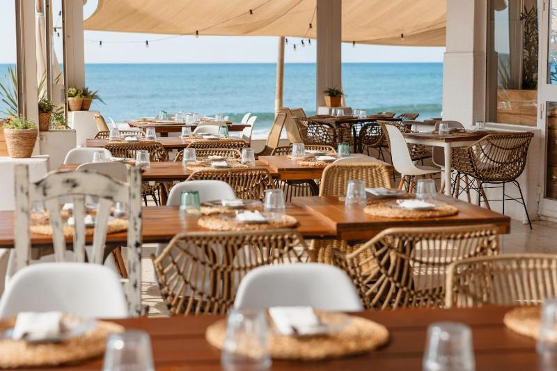 Cozy holiday home by the beach in Costabella Marbella - image 6
