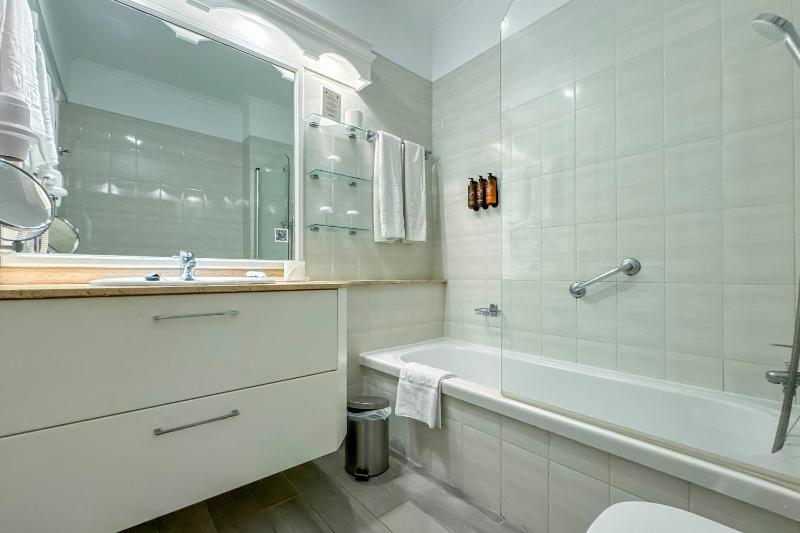 Apartamentos Parque del Sol - image 33