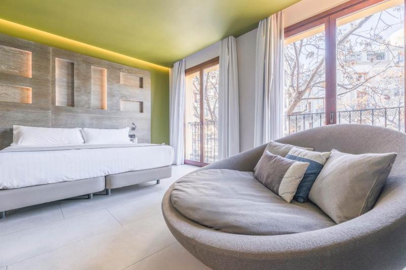Superior Suite image 1