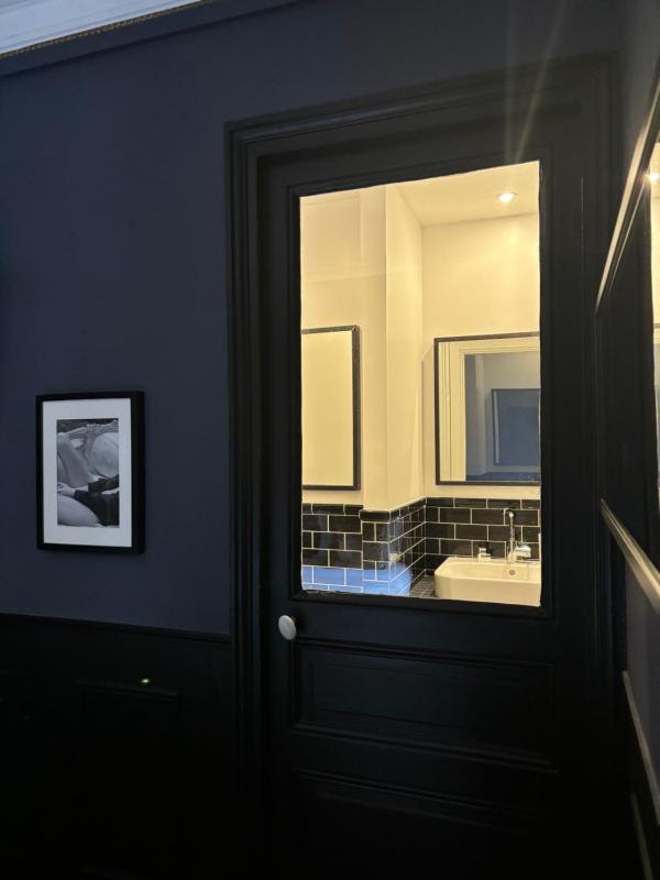 Twin Room image 4