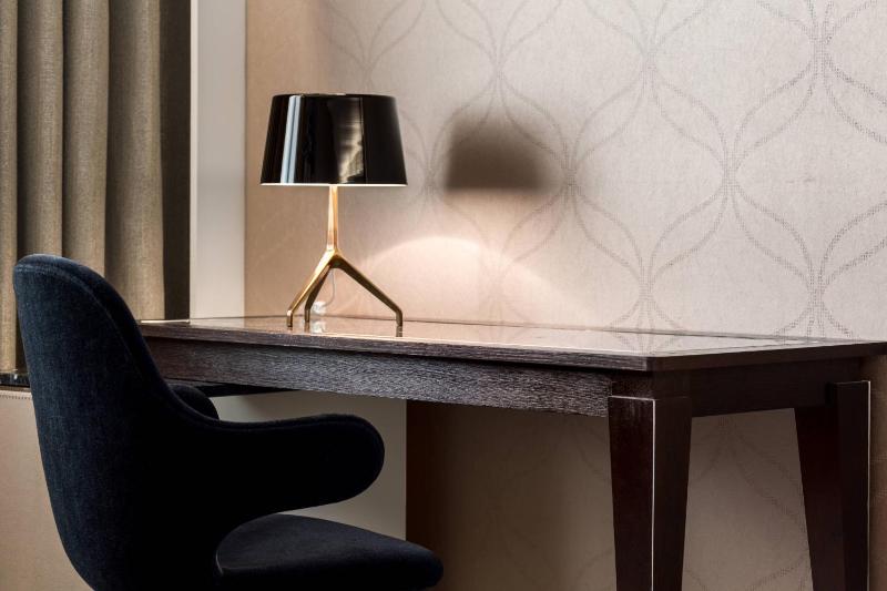 Classic King Room image 4