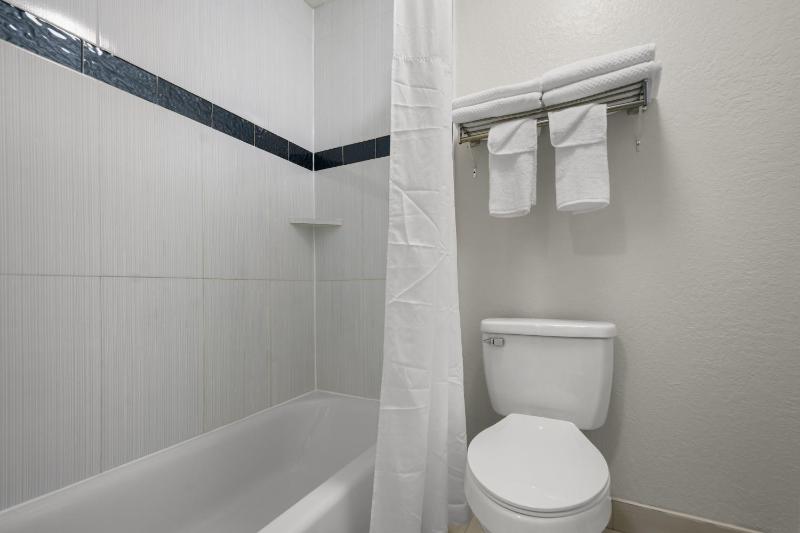 Standard King Room - Non-Smoking  image 2
