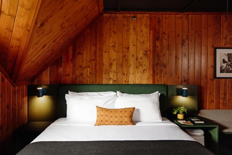 King Room image 2