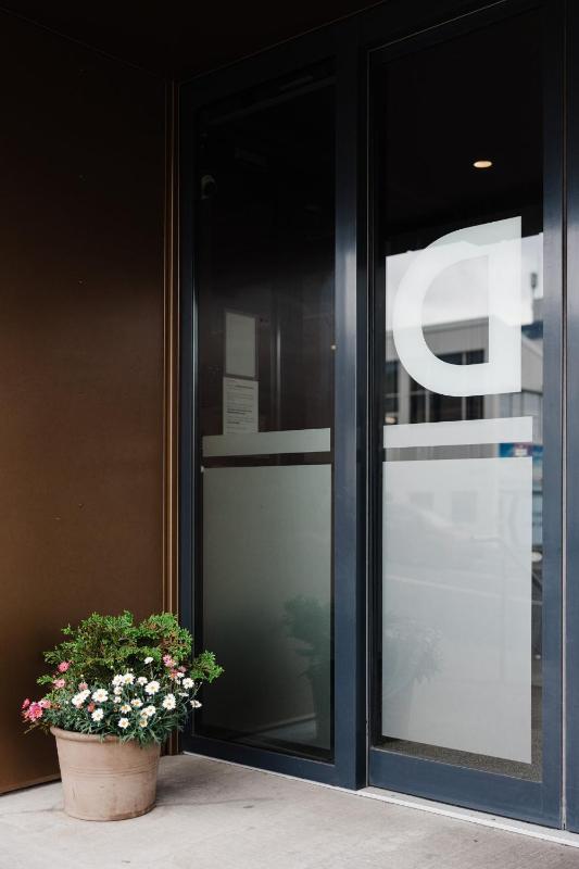 ODDSSON Midtown Hotel - image 6