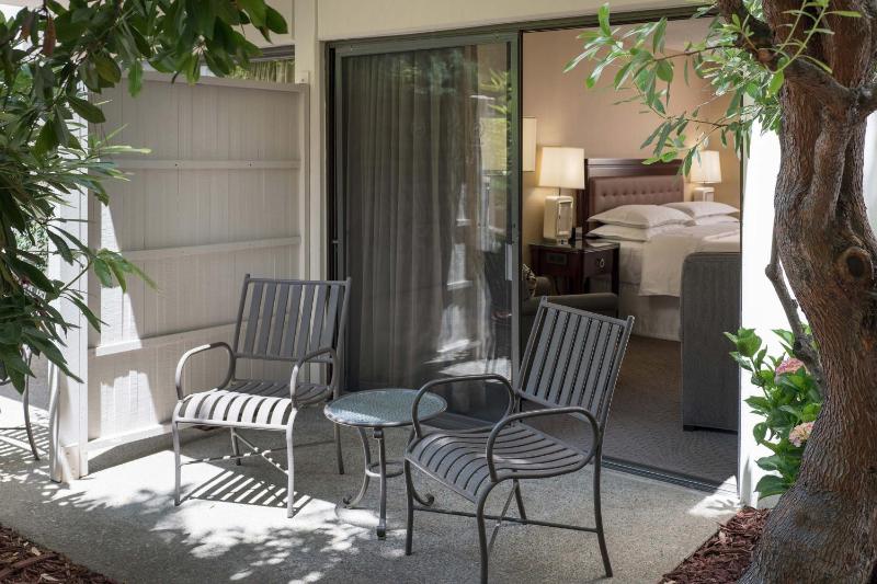 Deluxe, Guest room, 2 Double image 4