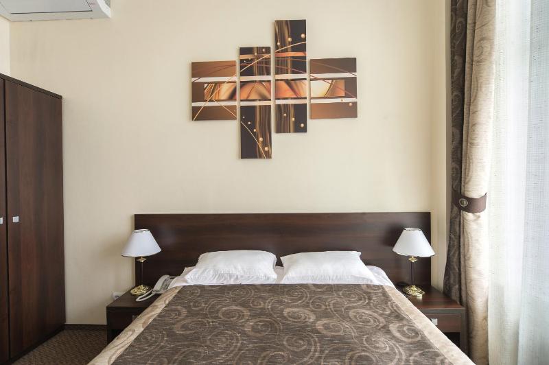 Double Room with Balcony image 1