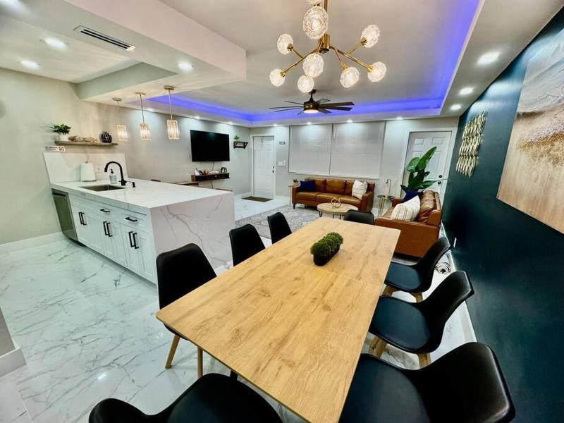 3Bd 2Bath 1 Block from the beach! Newly renovated - image 19