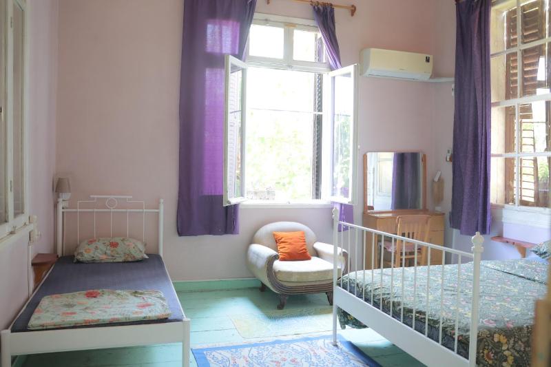 Double Room with Extra Bed image 1