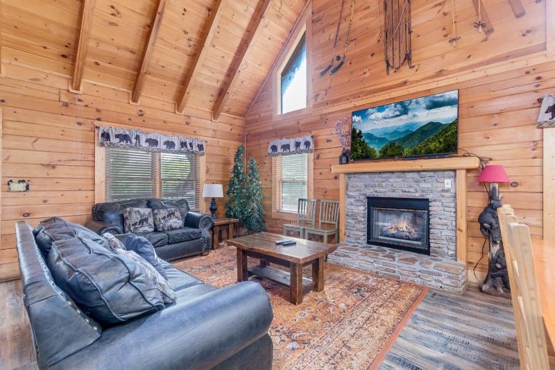 ER101 - Heavenly Hideaway Great location - Close to town! cabin - image 33