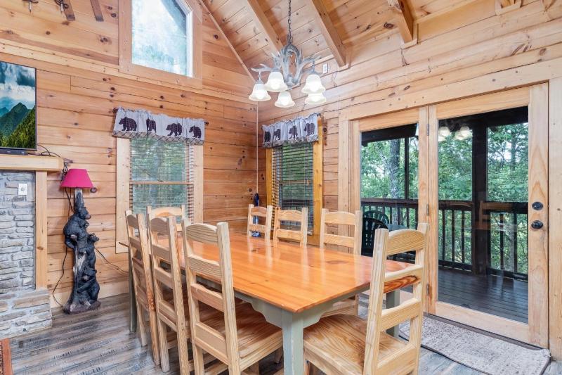 ER101 - Heavenly Hideaway Great location - Close to town! cabin - image 20
