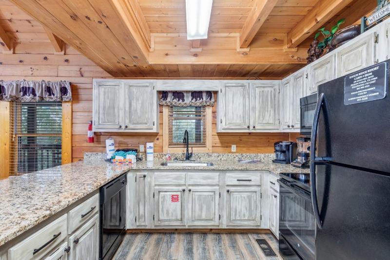ER101 - Heavenly Hideaway Great location - Close to town! cabin - image 50