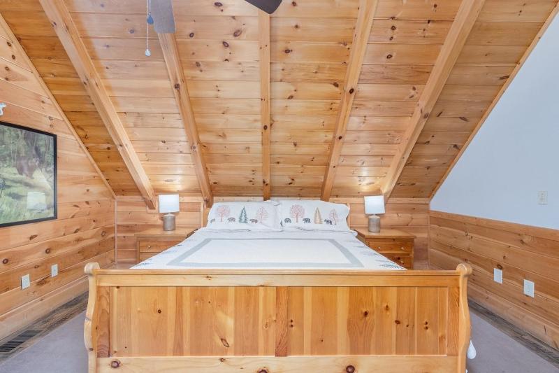 ER101 - Heavenly Hideaway Great location - Close to town! cabin - image 24