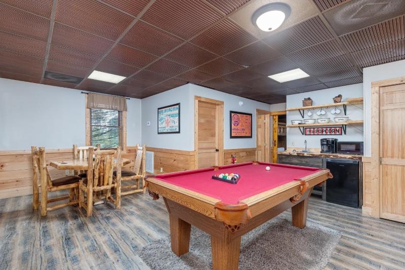 ER101 - Heavenly Hideaway Great location - Close to town! cabin - image 18
