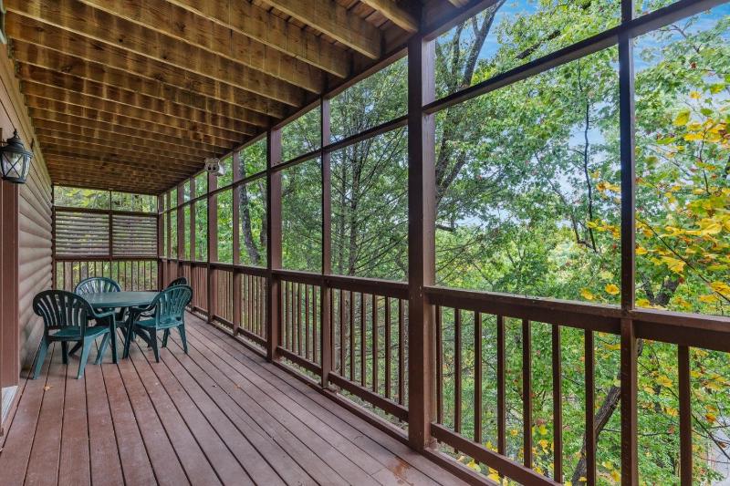 ER101 - Heavenly Hideaway Great location - Close to town! cabin - image 46