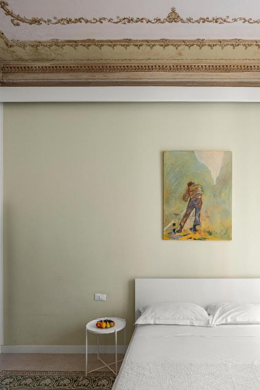 Deluxe Room image 3