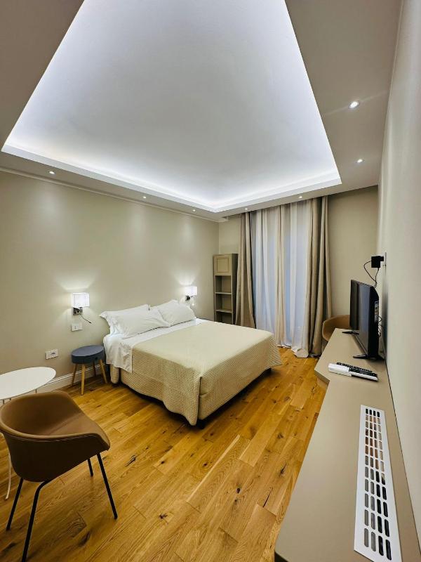 Superior Double Room image 1