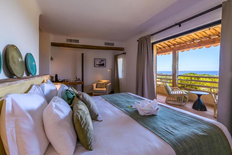 Room with Panoramic View (2 Adults) image 4