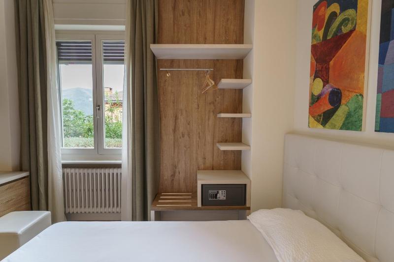 Single Room image 1