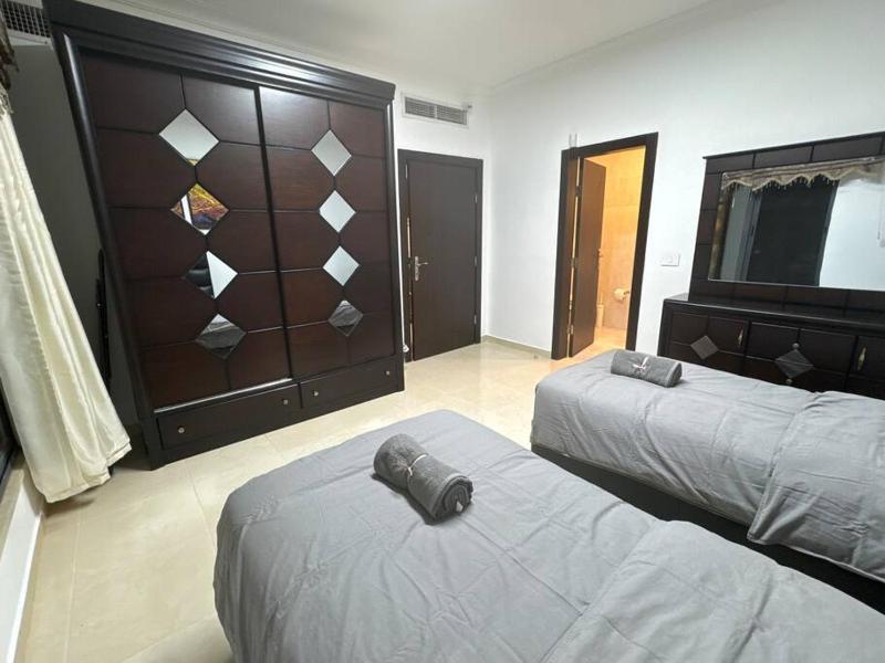 2 En-suite Rooms Central & Spacious - image 10