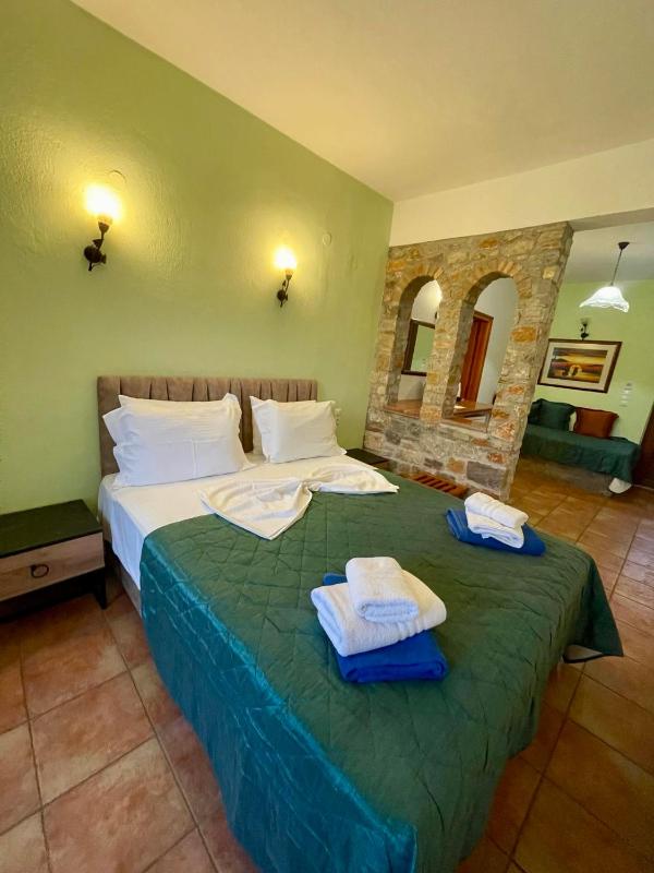 Skiathos Island Suites - image 11