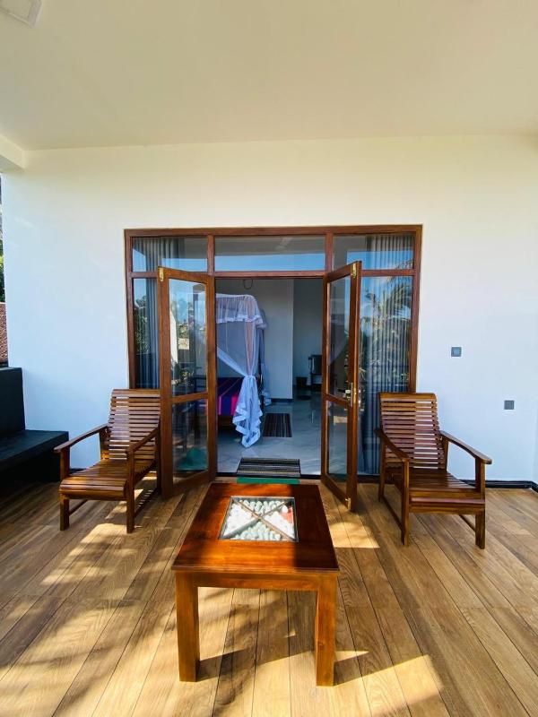 The Wave's Guest House - image 10