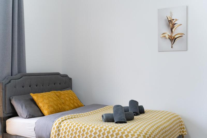Open Mind Property - 4 Beds & Free Parking - image 33