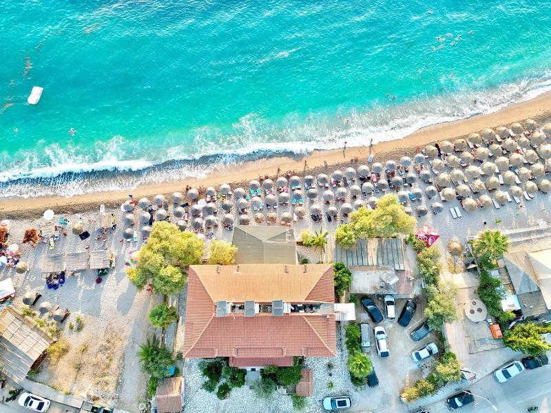 Potam'Sea Bliss 35- Beach Front Sun Beds & Parking - image 3