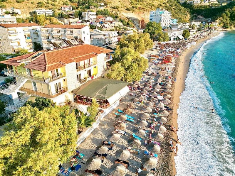 Potam'Sea Bliss 7 - Beach Front Sun Beds & Parking - image 10