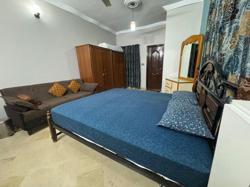 Elegant Penthouse Rooms Gulistan E Joher Blk 14 - image 11