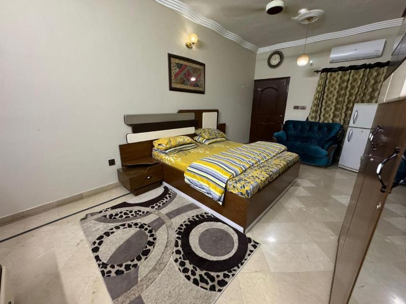 Deluxe King Room image 1