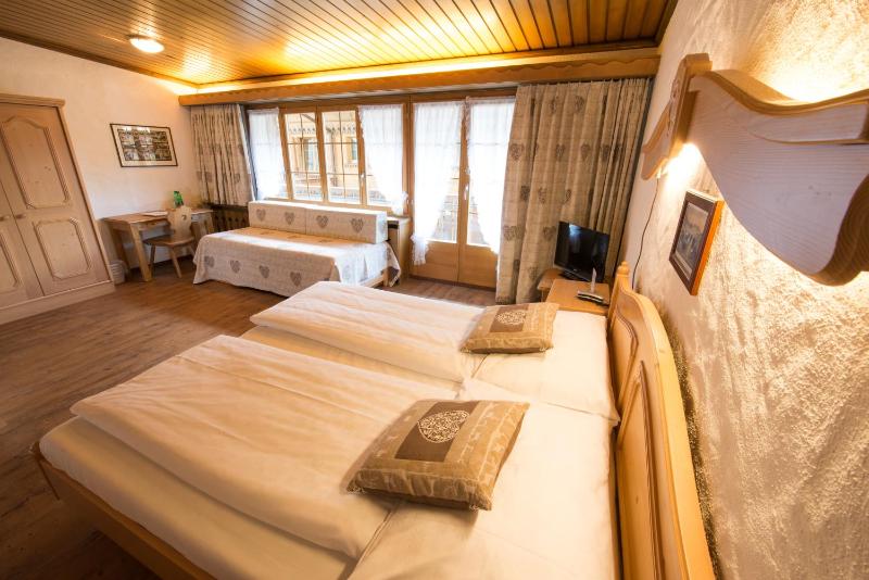 Superior Double Room image 2