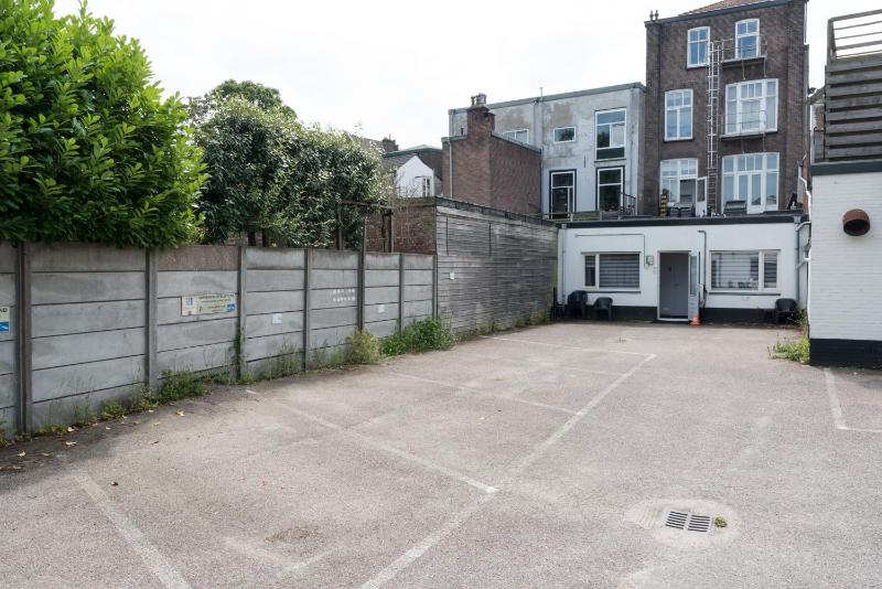 Deluxe Apartment image 3