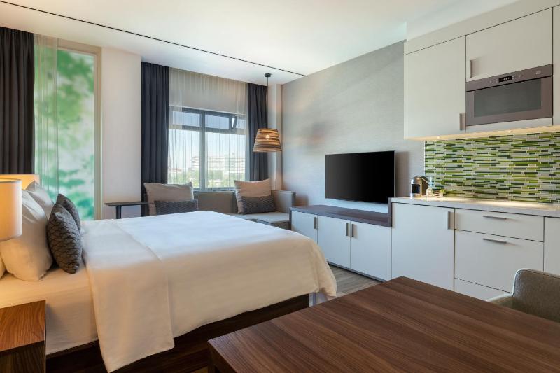 Studio with 1 Kingsize Bed image 4