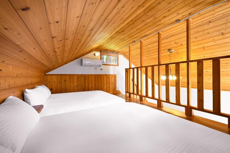 Aurora Villa - image 14