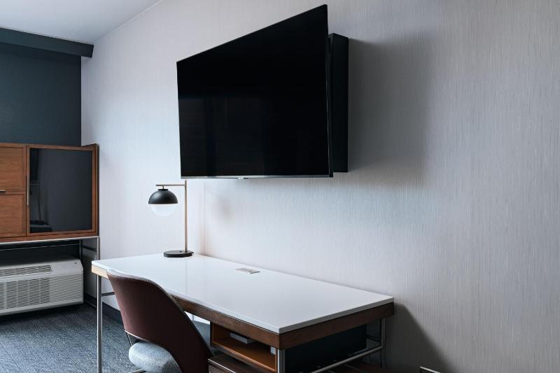 Courtyard by Marriott Colorado Springs North Air Force Academy - image 10