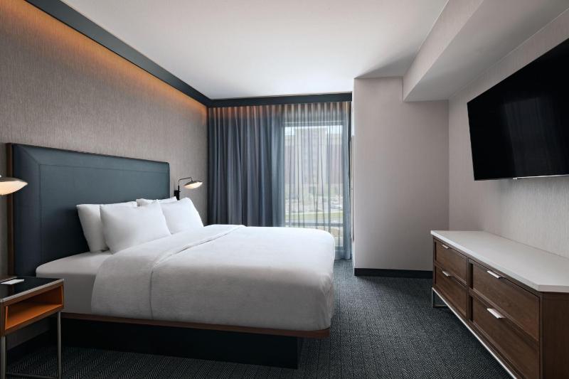 Courtyard by Marriott Colorado Springs North Air Force Academy - image 14