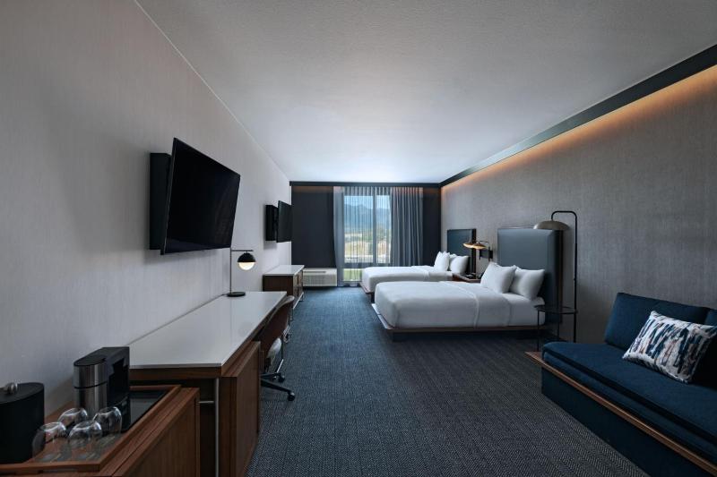 Courtyard by Marriott Colorado Springs North Air Force Academy - image 22