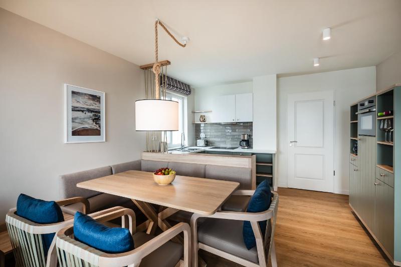 Three-Bedroom Family Apartment image 3