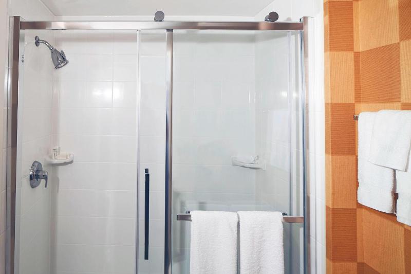 Two-Bedroom Suite image 3
