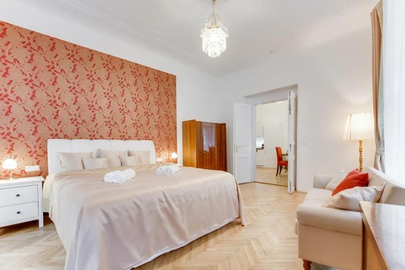 Prague Days - Three-bedroom Apartment with Balcony - image 6