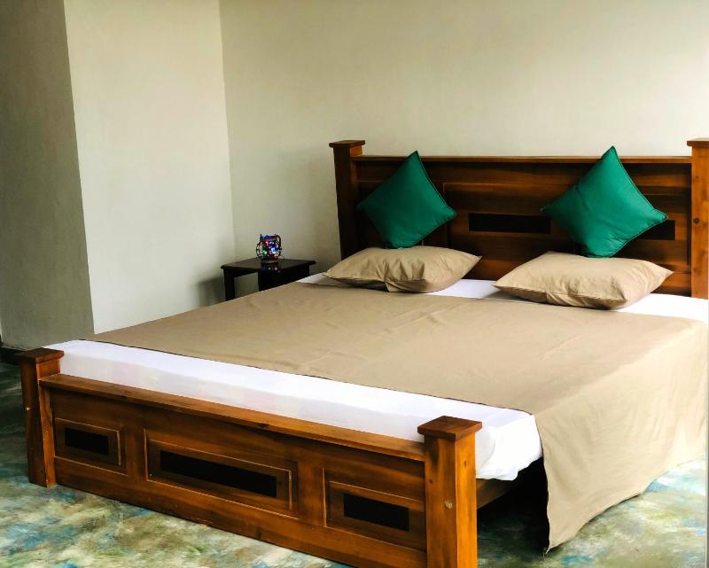 Barefoot Inn Kandy - image 10