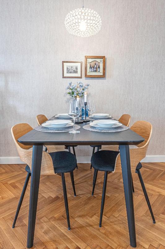 Prague Days - Apartment with 2 Bedrooms and 2 Balconies in Vinohrady - image 2