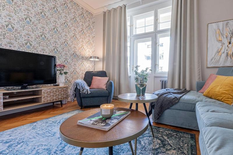 Prague Days - Apartment with 2 Bedrooms and 2 Balconies in Vinohrady - image 13