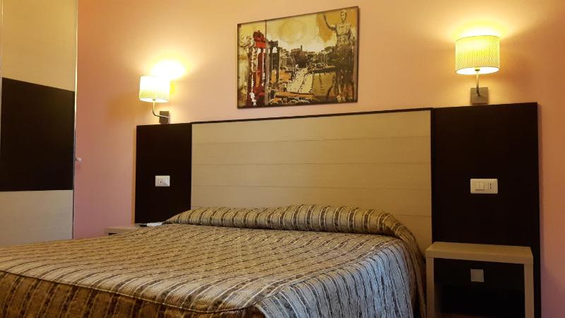 Double or Twin Room - Annex image 4