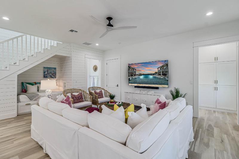 The Coastal Cottage 210ESC-B - image 6